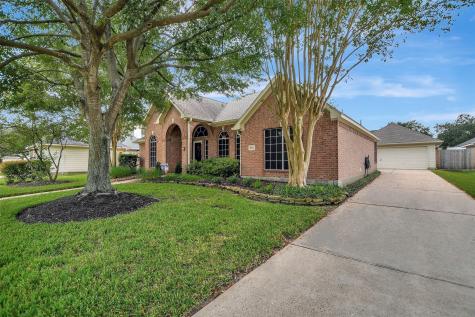 9111 Sunny Ridge Drive Houston TX 77095