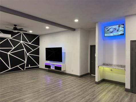 8417 Los Robles Avenue Alvin TX 77511