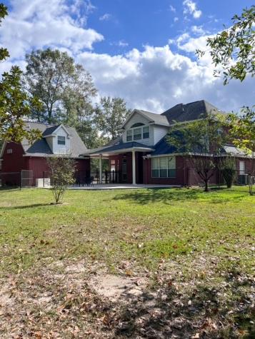 223 N Oak Buna TX 77612