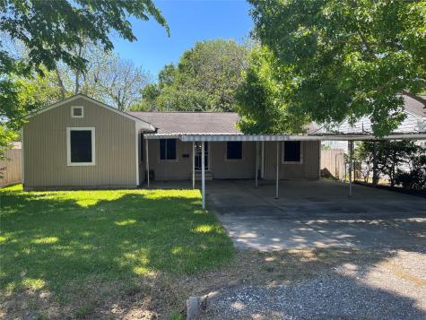 418 S Kansas Street La Porte TX 77571