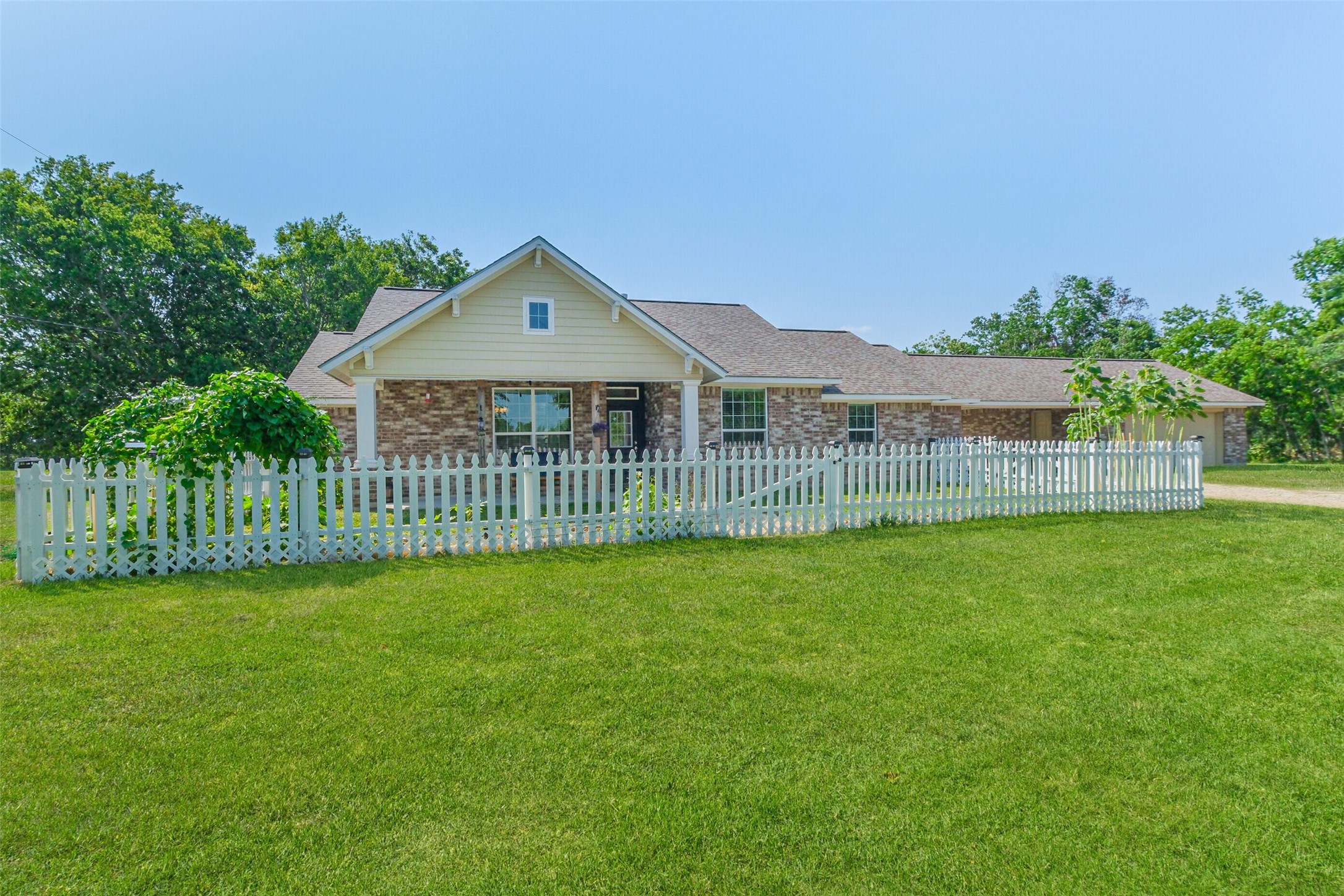 2924 County Road 237 Alvin TX 77511