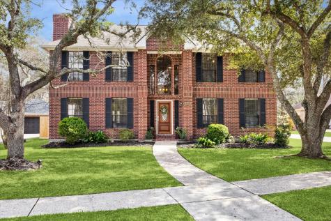 207 Laurelfield Drive Friendswood TX 77546