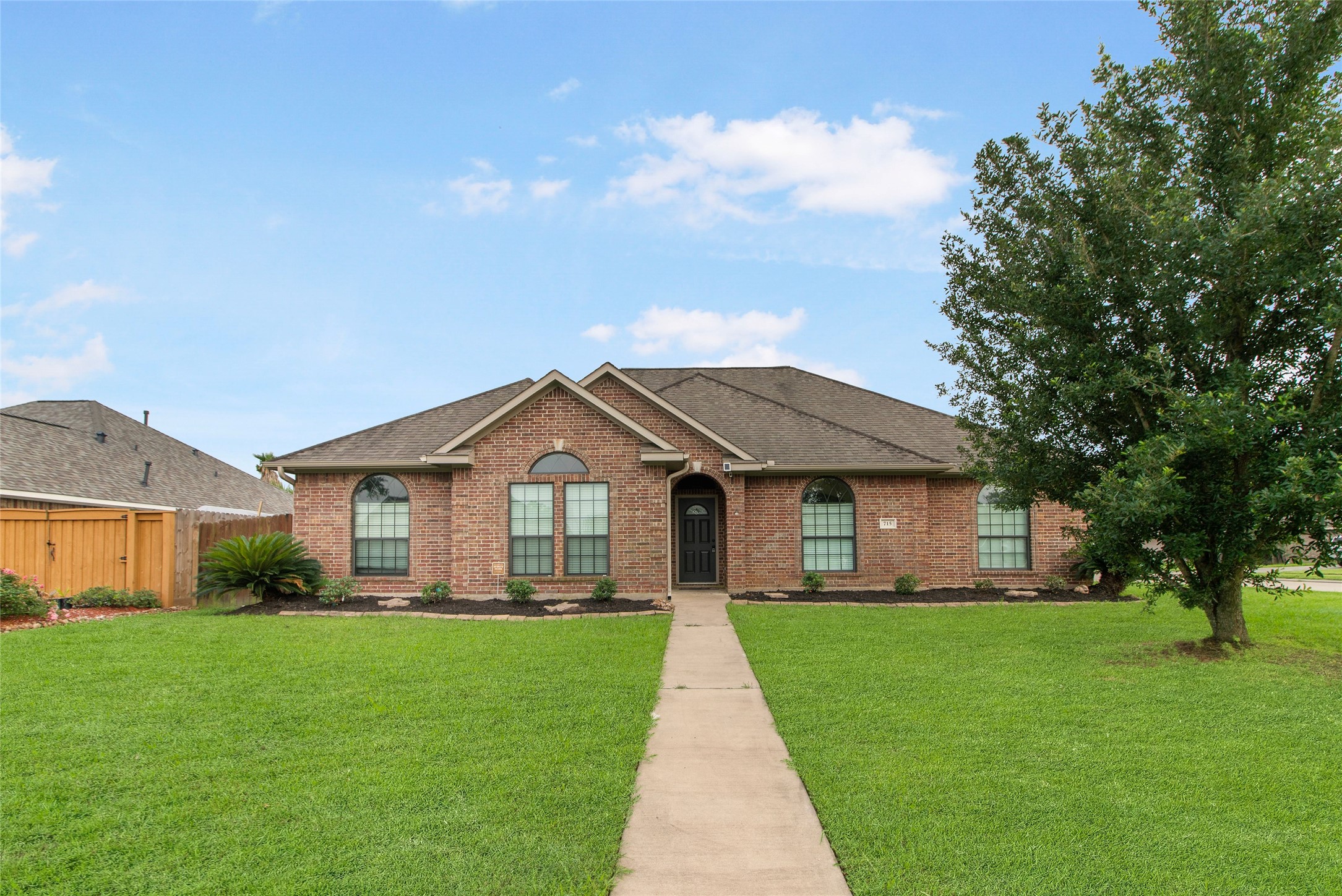 715 Moore Street Richwood TX 77566