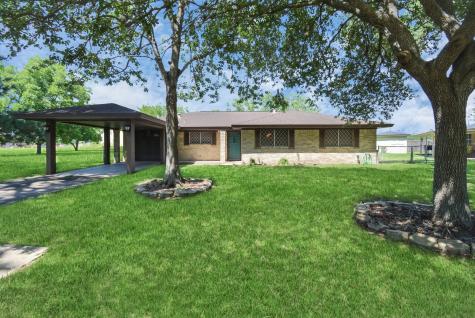 104 Kirton Court West Columbia TX 77486