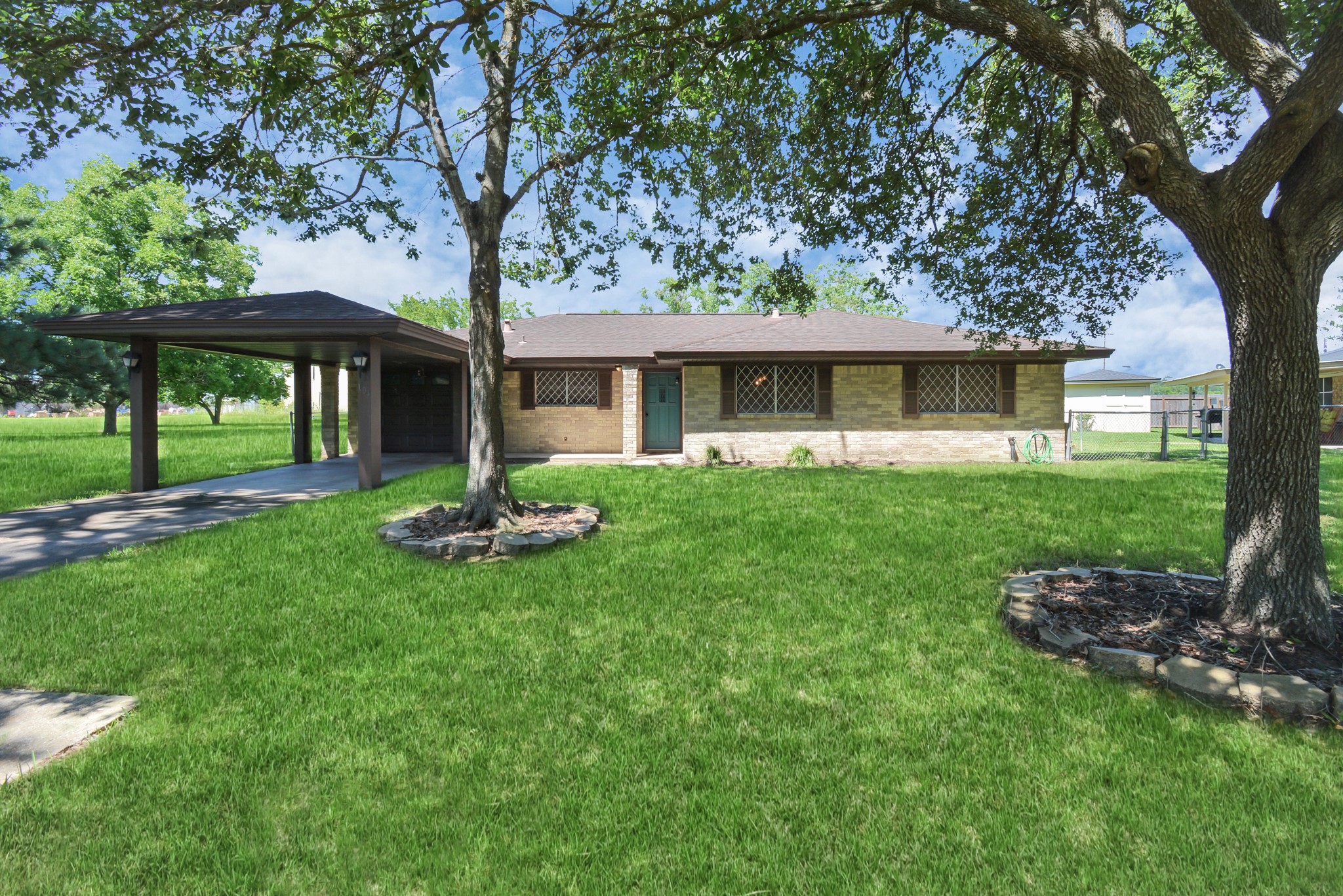 104 Kirton Court West Columbia TX 77486