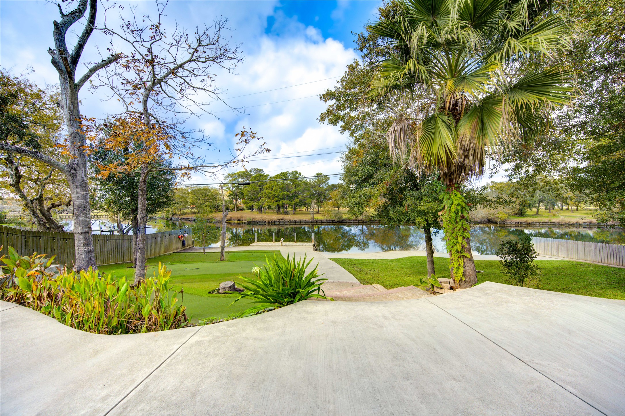303 Old Bayou Drive Dickinson TX 77539