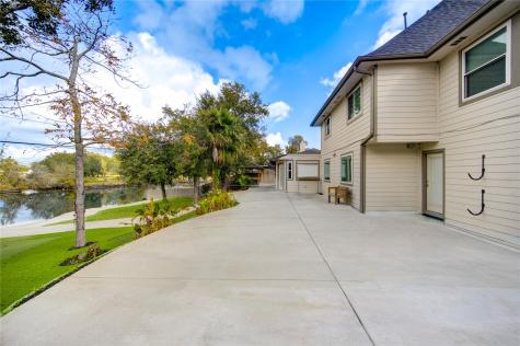 303 Old Bayou Drive Dickinson TX 77539