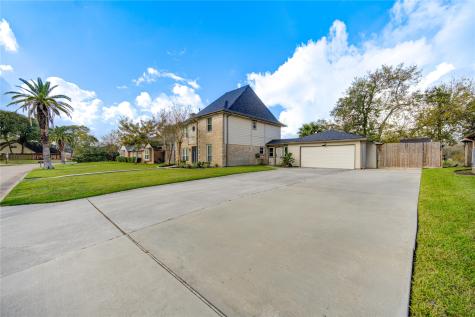 303 Old Bayou Drive Dickinson TX 77539