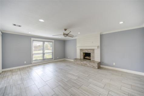 303 Old Bayou Drive Dickinson TX 77539