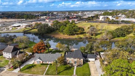 303 Old Bayou Drive Dickinson TX 77539
