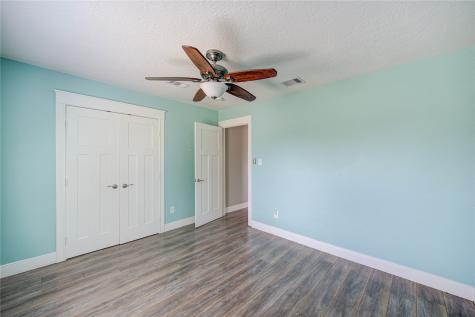 303 Old Bayou Drive Dickinson TX 77539