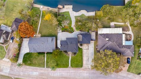 303 Old Bayou Drive Dickinson TX 77539