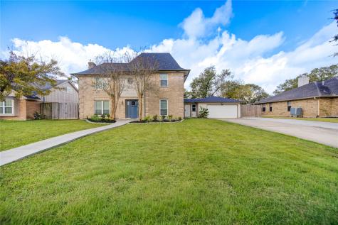 303 Old Bayou Drive Dickinson TX 77539