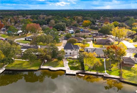 303 Old Bayou Drive Dickinson TX 77539