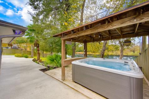 303 Old Bayou Drive Dickinson TX 77539