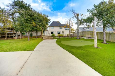 303 Old Bayou Drive Dickinson TX 77539