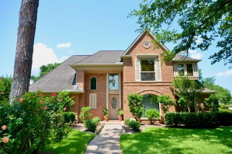 1715 White Wing Circle Friendswood TX 77546