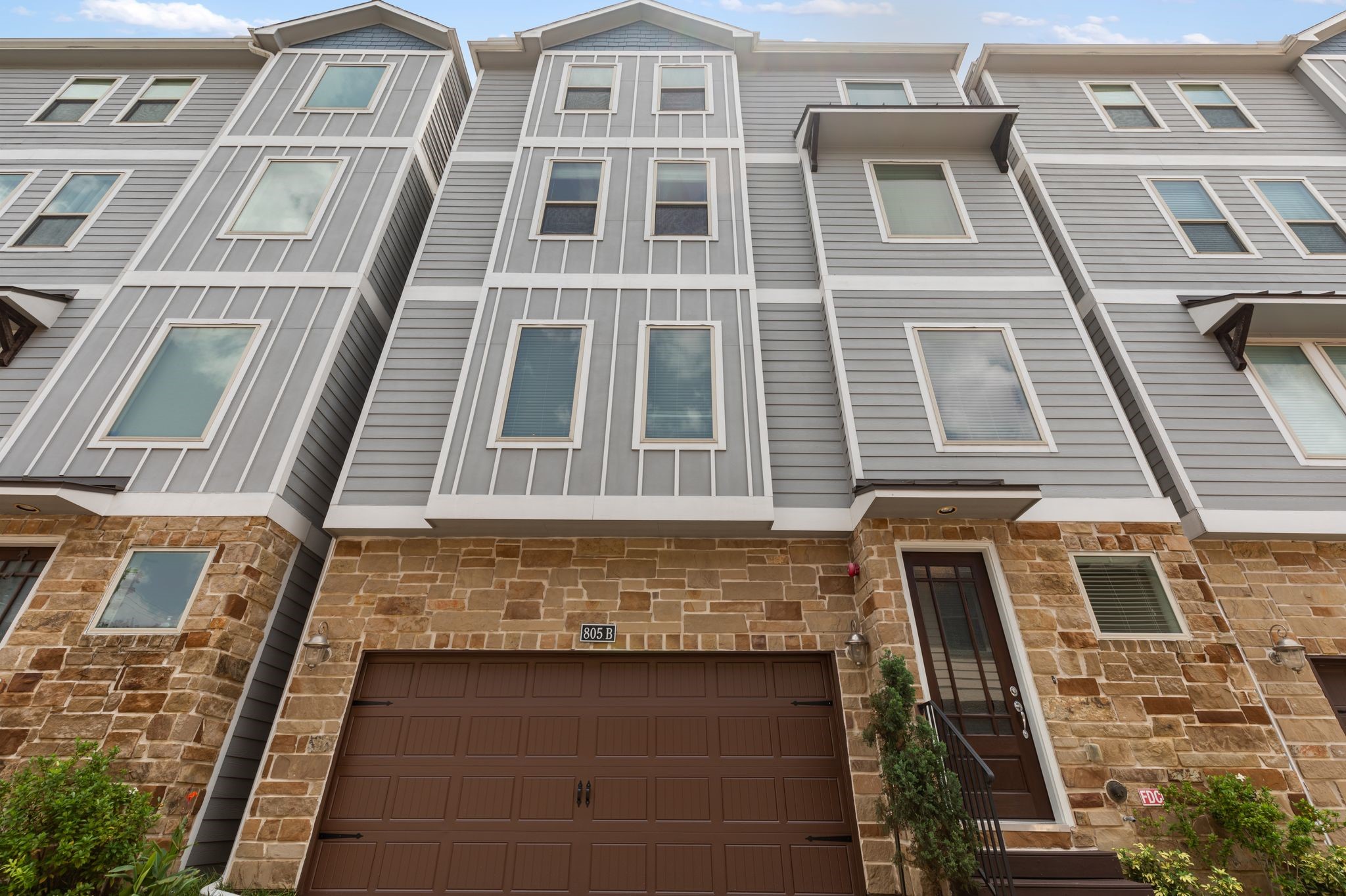 805 W 23rd Street B Houston TX 77008