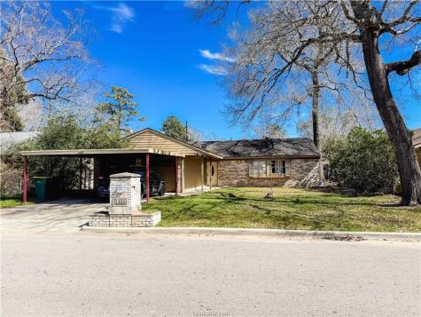2408 N Thompson Street Conroe TX 77303