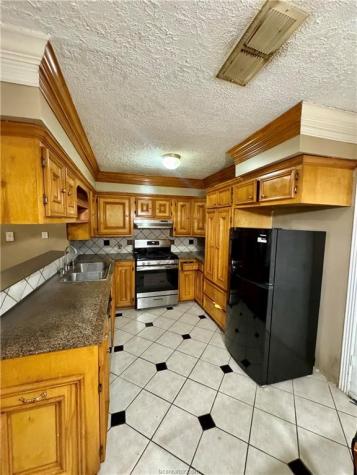 2408 N Thompson Street Conroe TX 77303