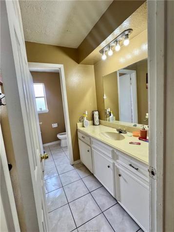 2408 N Thompson Street Conroe TX 77303