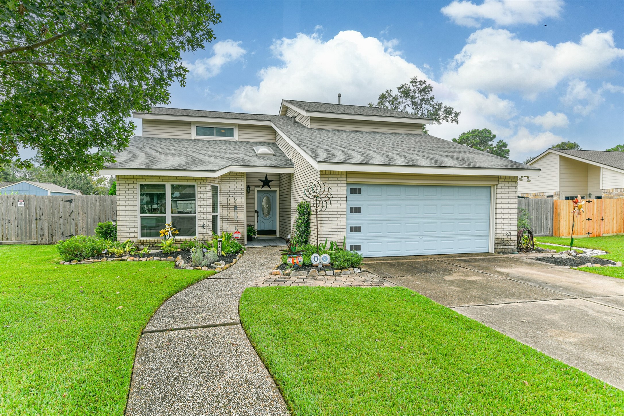1407 Kent Way Friendswood TX 77546