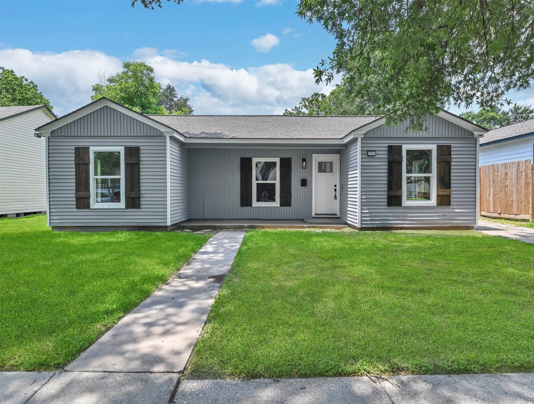 2001 Oregon Street Baytown TX 77520