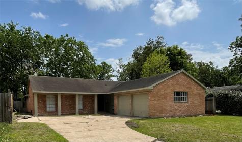 8611 Maplecrest Drive Houston TX 77099