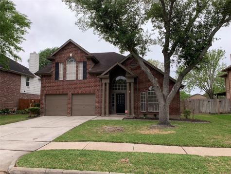 2306 N Mission Circle Friendswood TX 77546