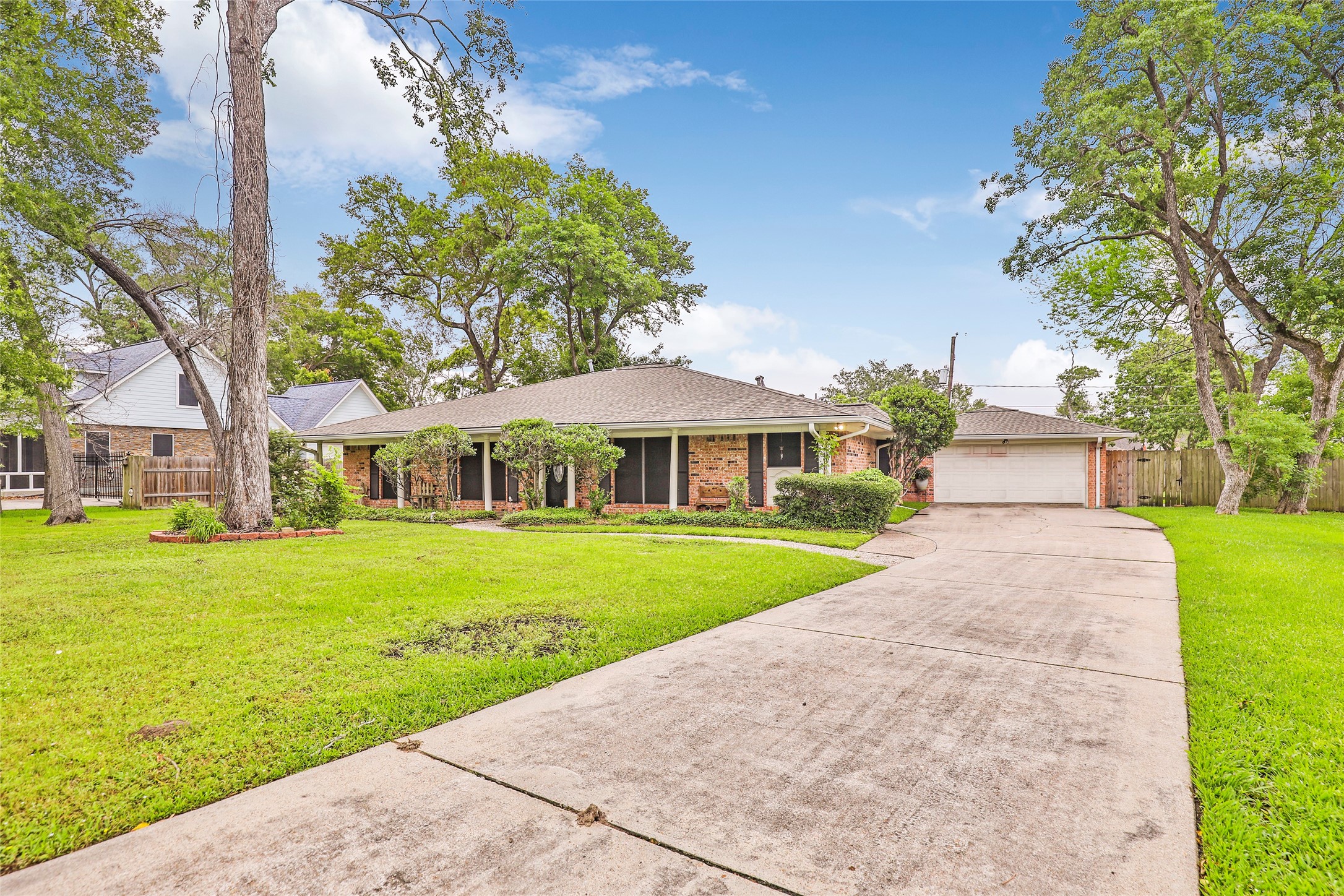 513 Pin Oak Drive Baytown TX 77520