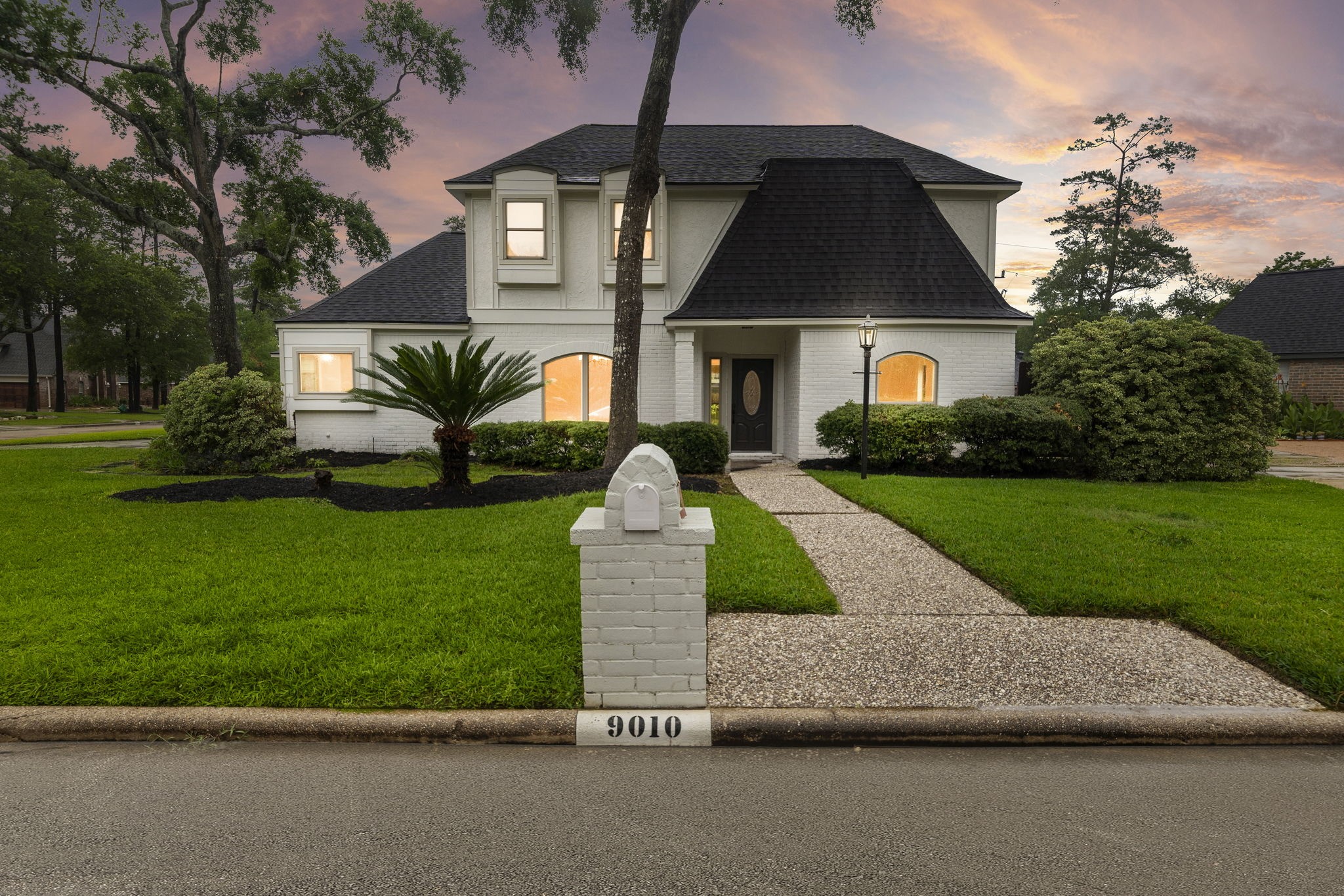 9010 Deerwick Court Tomball TX 77375