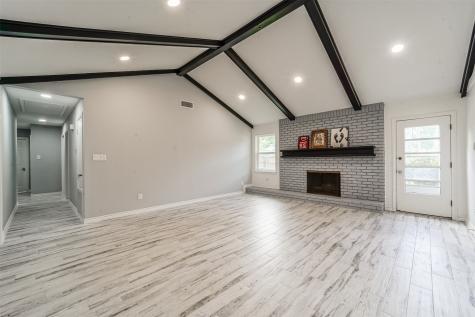 10627 Burgoyne Road Houston TX 77042