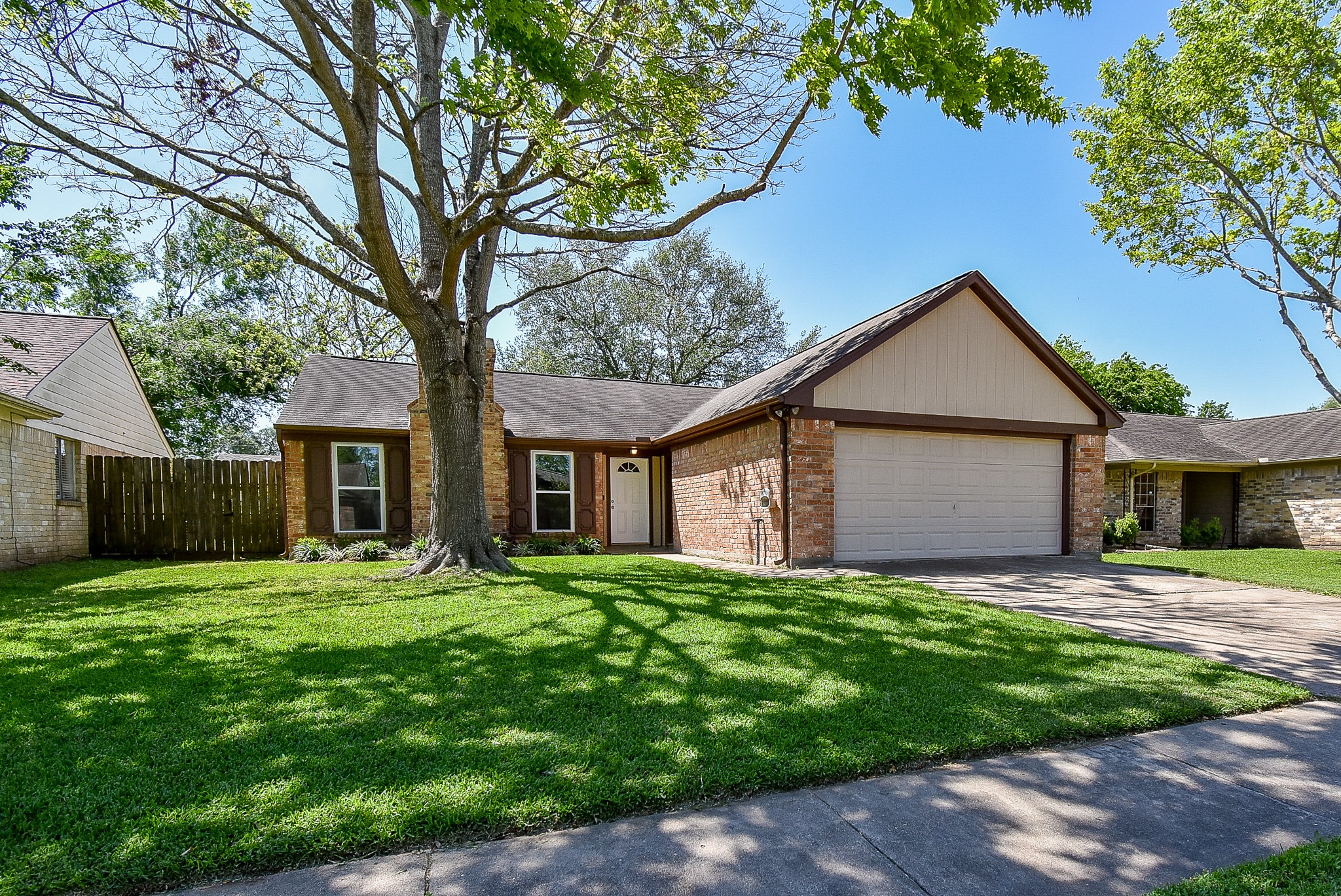 2410 Lively Lane Sugar Land TX 77479
