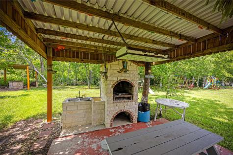 81 County Road 4904 Dayton TX 77535