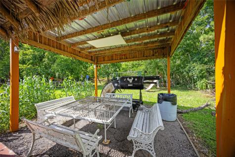81 County Road 4904 Dayton TX 77535