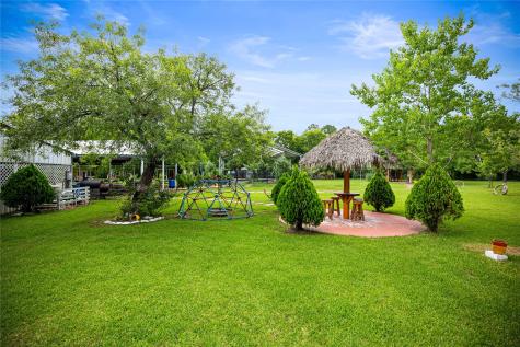 81 County Road 4904 Dayton TX 77535