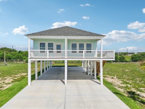1335 Sapphire Palms Court San Leon TX 77539