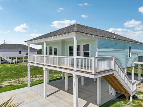 1335 Sapphire Palms Court San Leon TX 77539