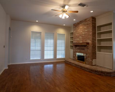604 Texas Avenue Shiner TX 77984