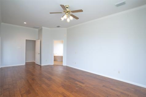 604 Texas Avenue Shiner TX 77984