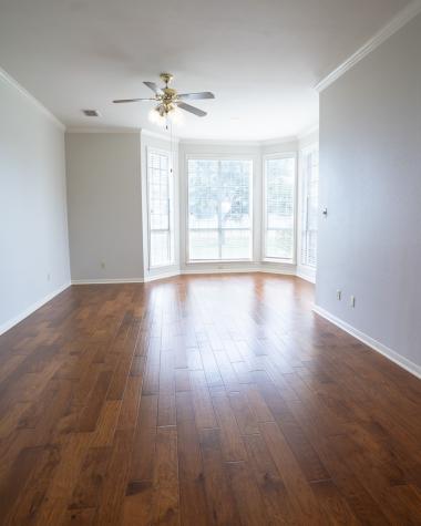 604 Texas Avenue Shiner TX 77984