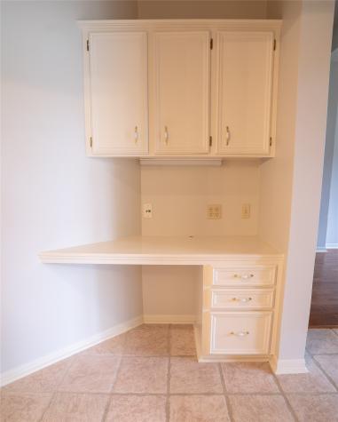 604 Texas Avenue Shiner TX 77984