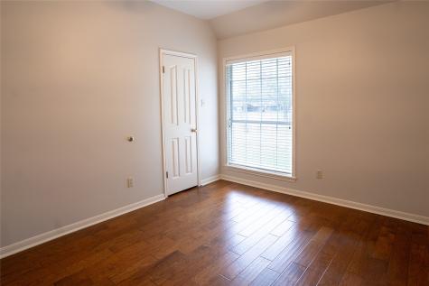604 Texas Avenue Shiner TX 77984
