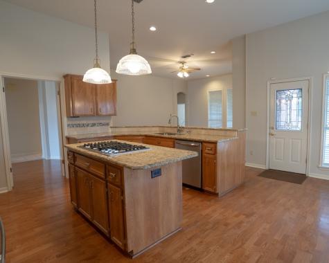 604 Texas Avenue Shiner TX 77984