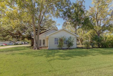 4123 Crosby Cedar Bayou Road Baytown TX 77521