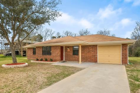 7206 Smith Drive Hitchcock TX 77563