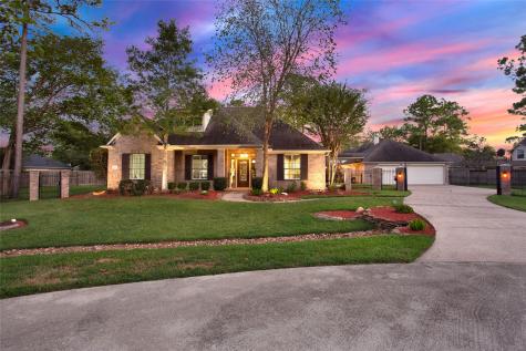 1002 Acorn Court Friendswood TX 77546