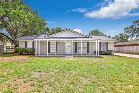 4010 Hillcrest Street Liberty TX 77575