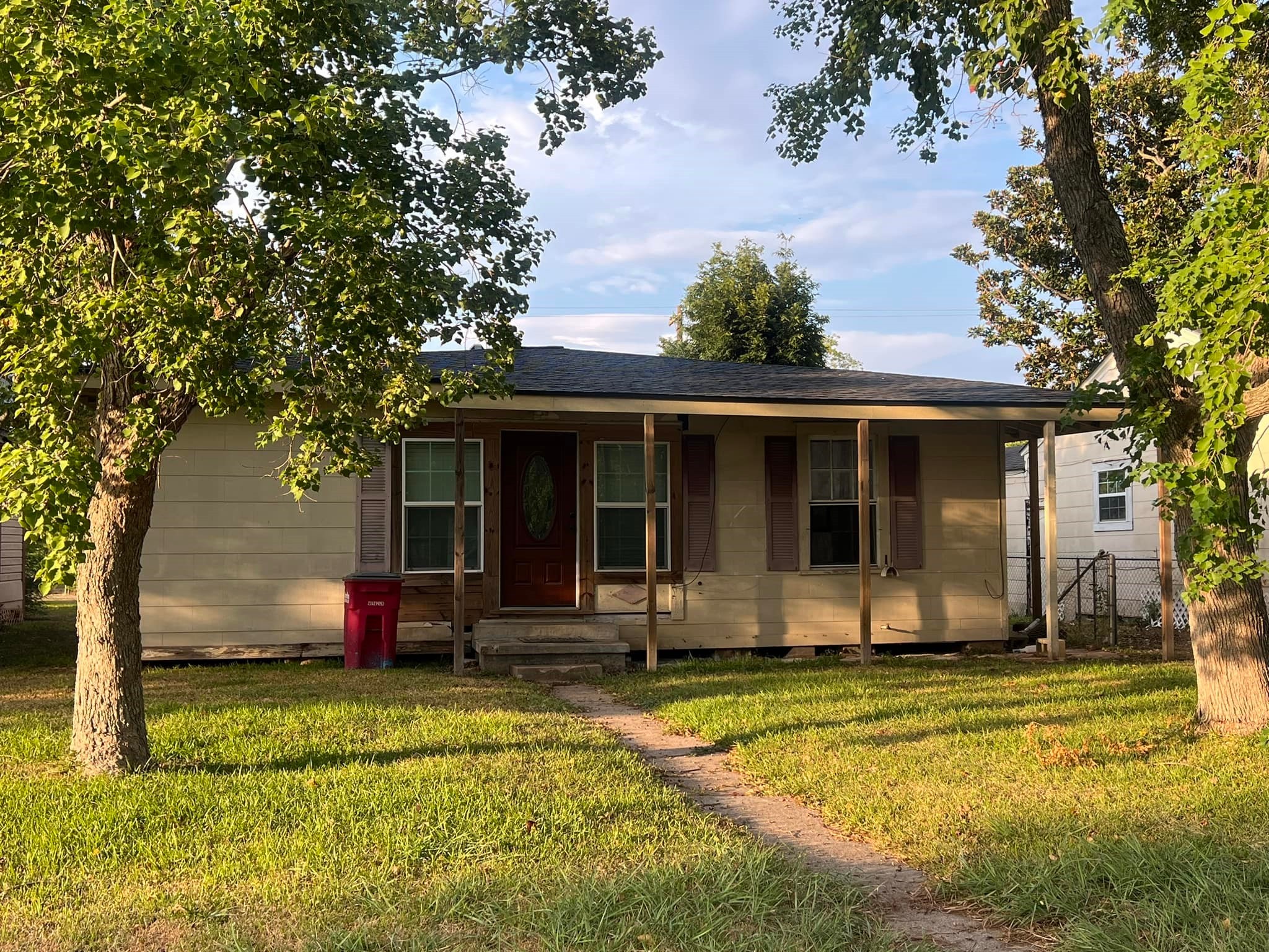 1110 W 6th Street Freeport TX 77541