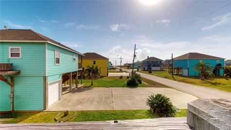 906 Helen Boulevard Crystal Beach TX 77650